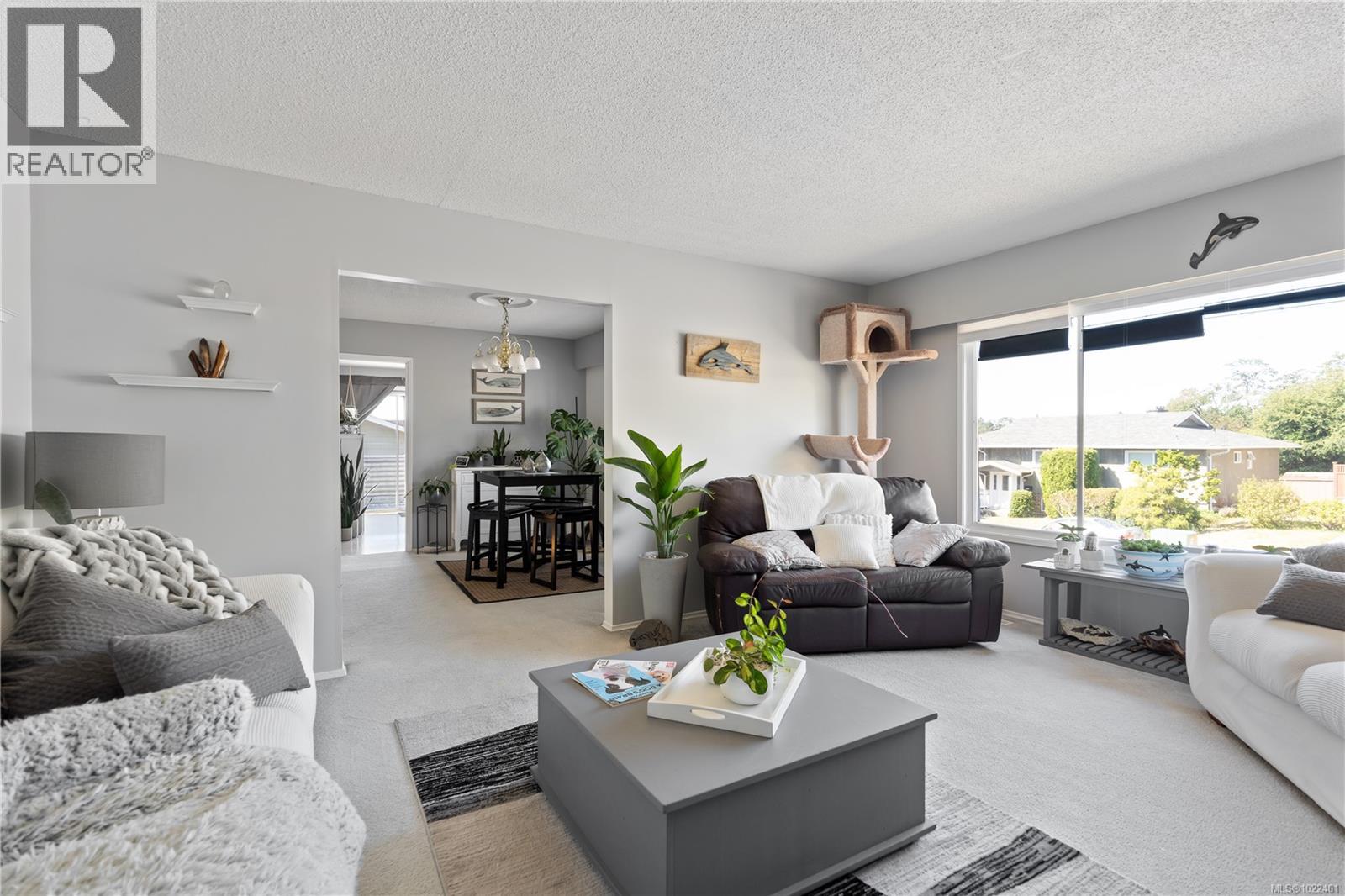 3273 Megaw Pl, Saanich