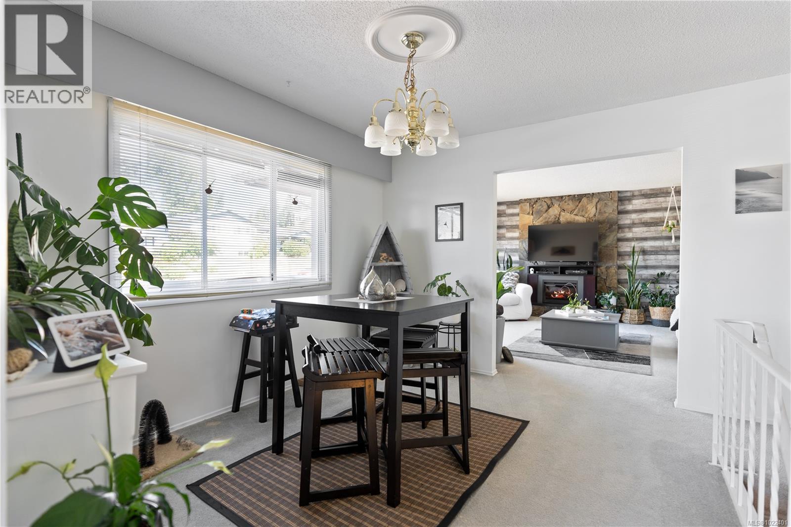 3273 Megaw Pl, Saanich