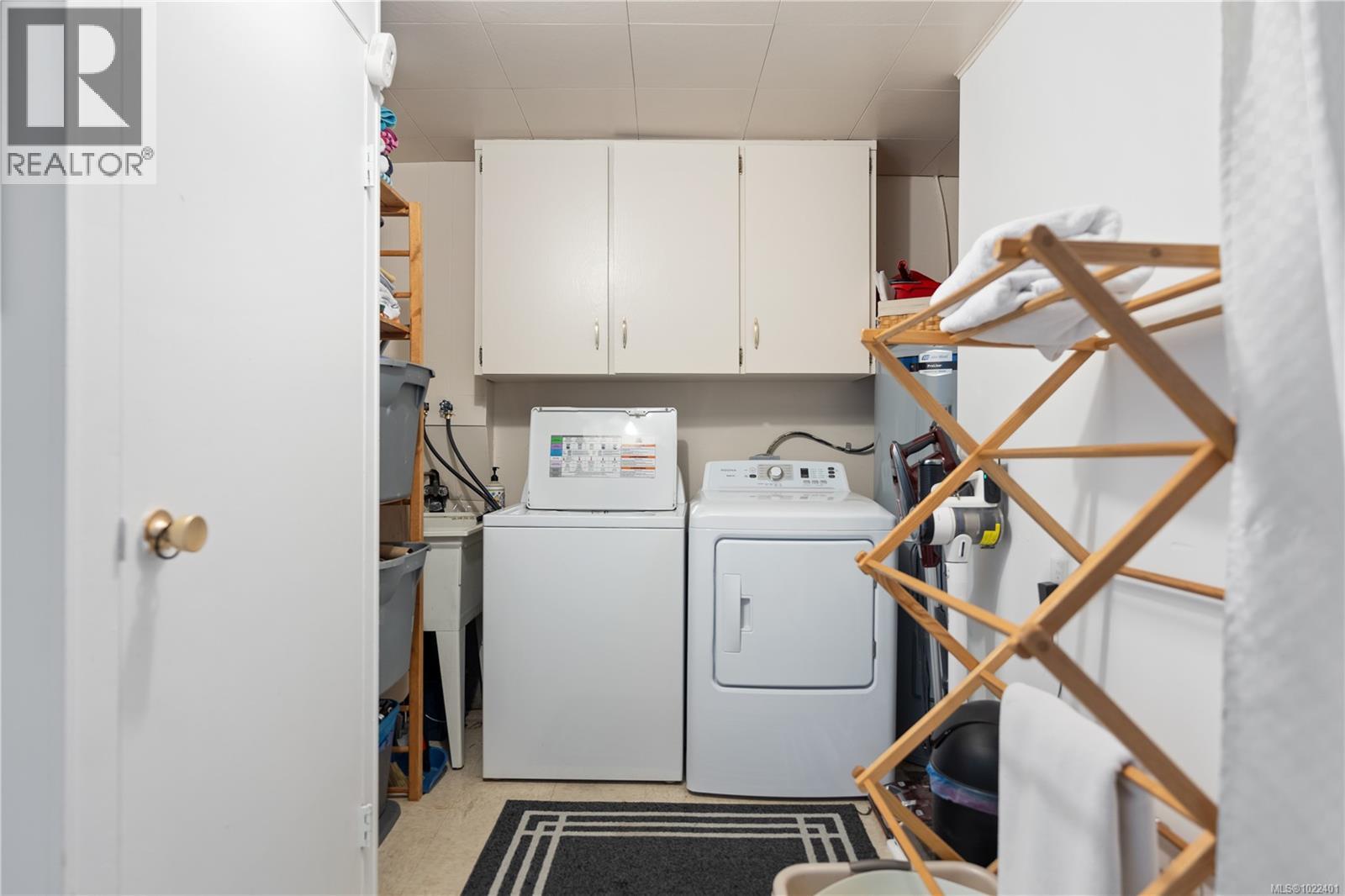 3273 Megaw Pl, Saanich