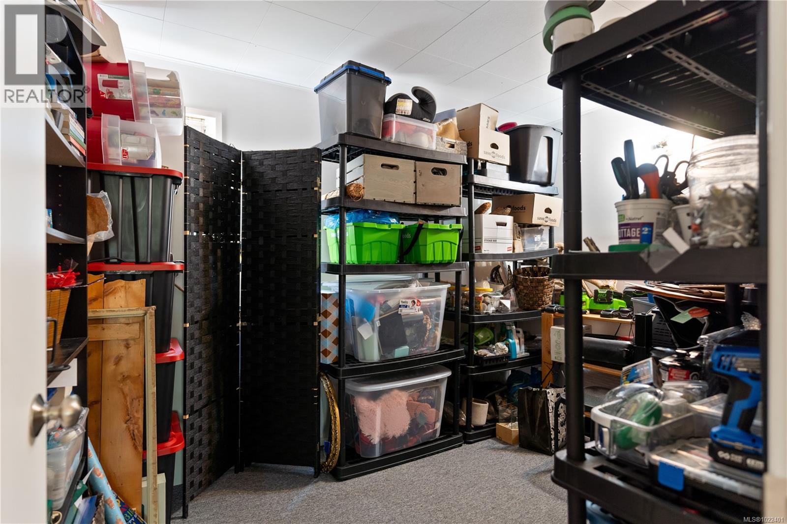 3273 Megaw Pl, Saanich