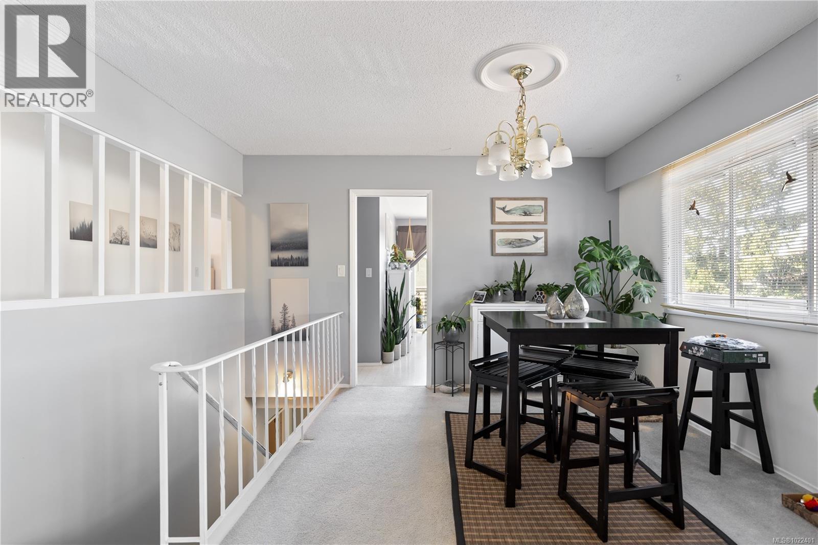 3273 Megaw Pl, Saanich