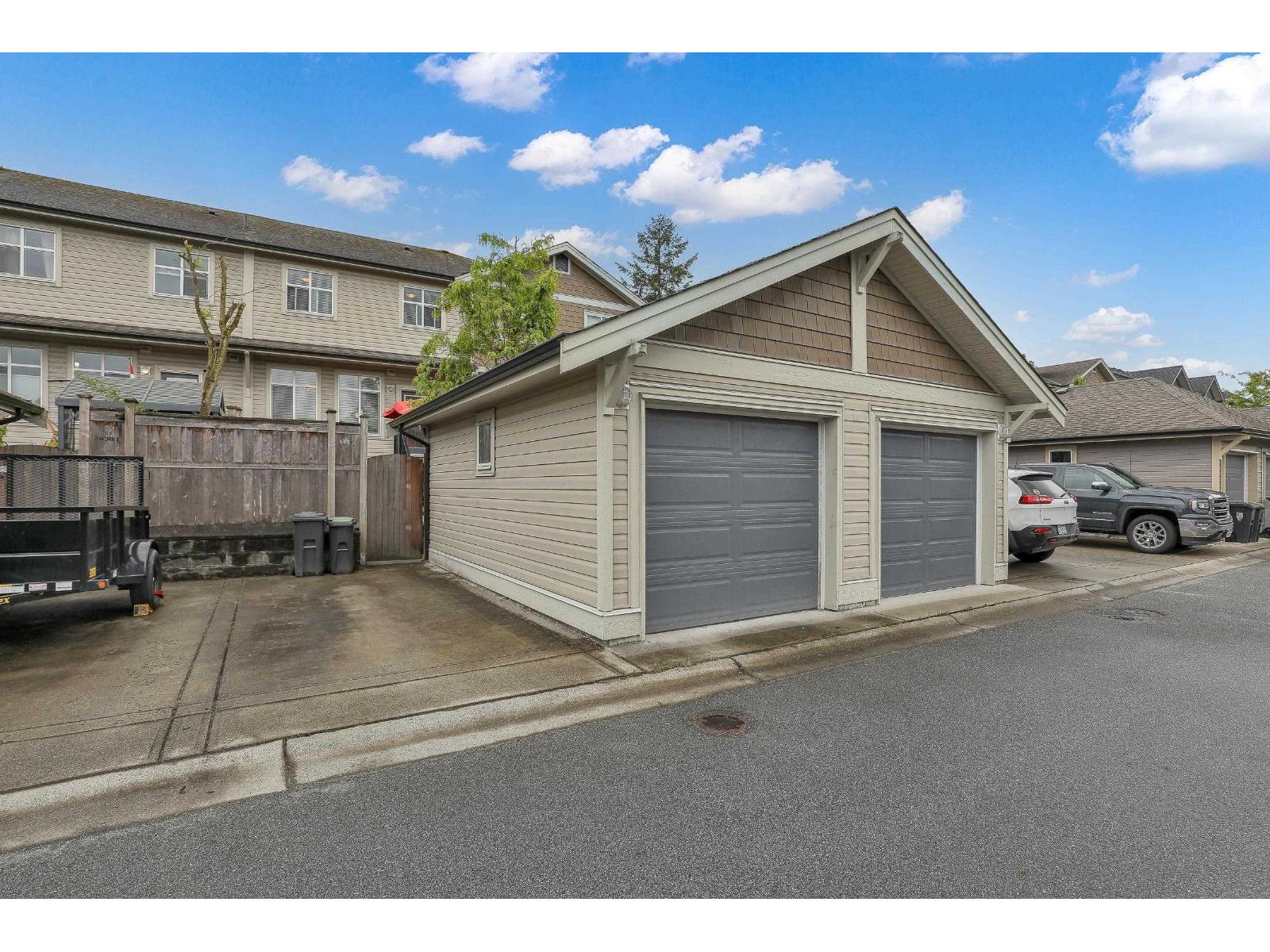 20377 82 AVENUE, Langley