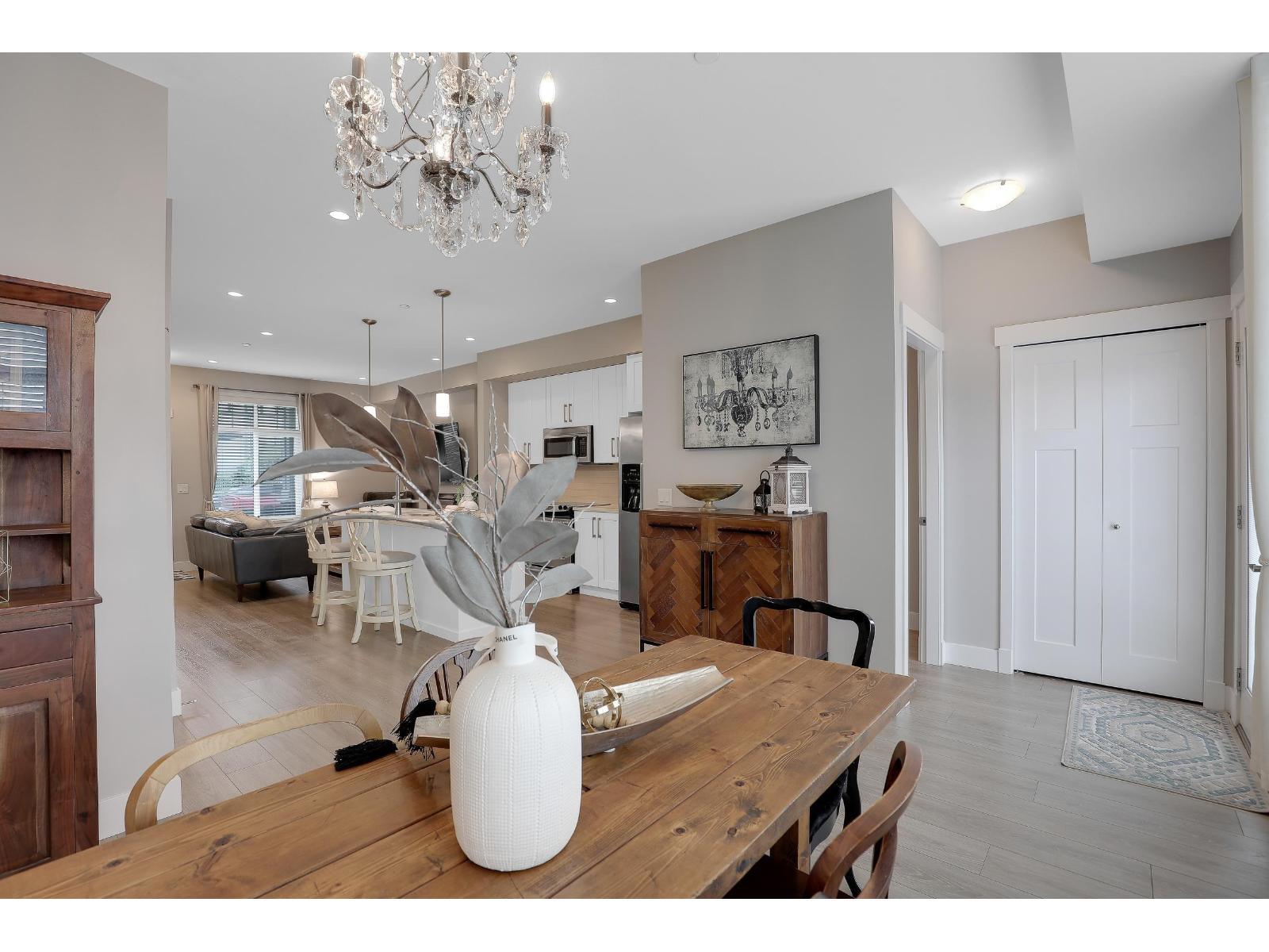 20377 82 AVENUE, Langley