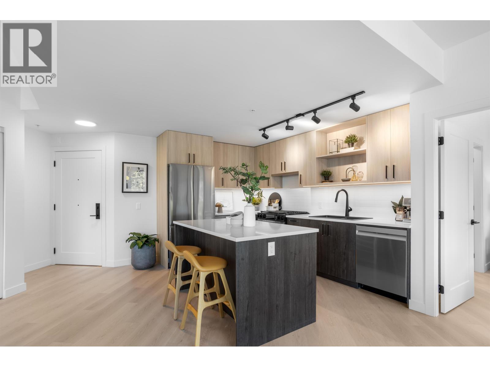 505 2002 ST GEORGE STREET, Port Moody