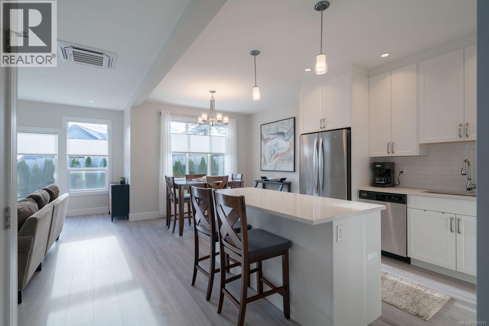 2013 Mountain Vista Dr - Photo 3 of 36, Nanaimo, British Columbia