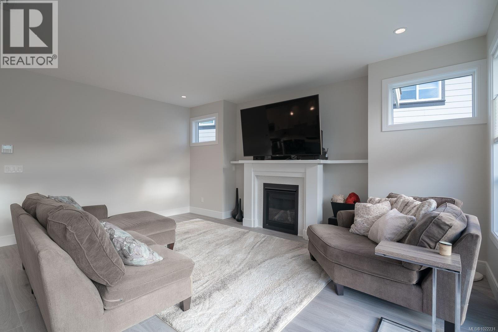 2013 Mountain Vista Dr - Photo 5 of 36, Nanaimo, British Columbia