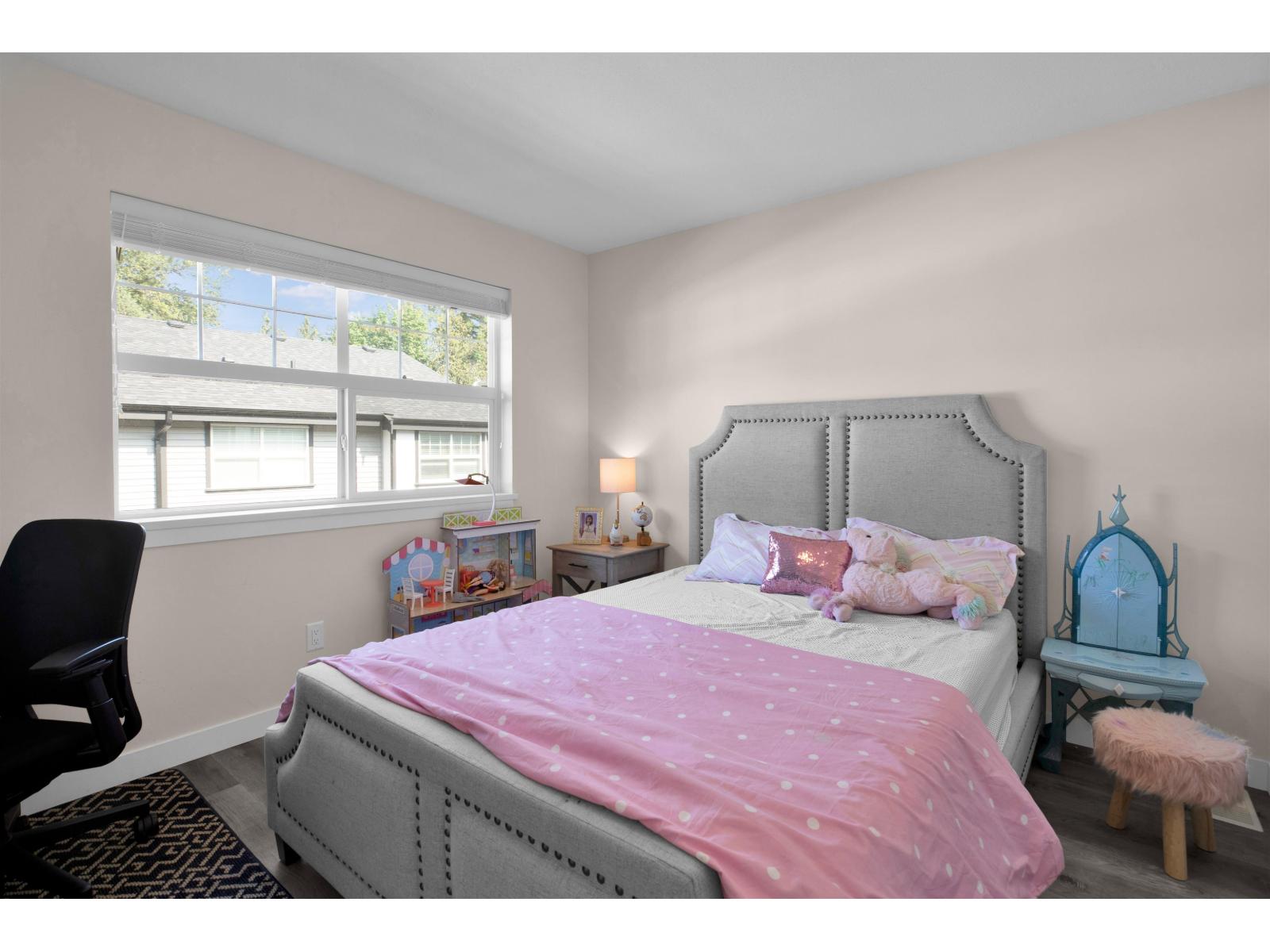 25 7740 GRAND STREET, Mission