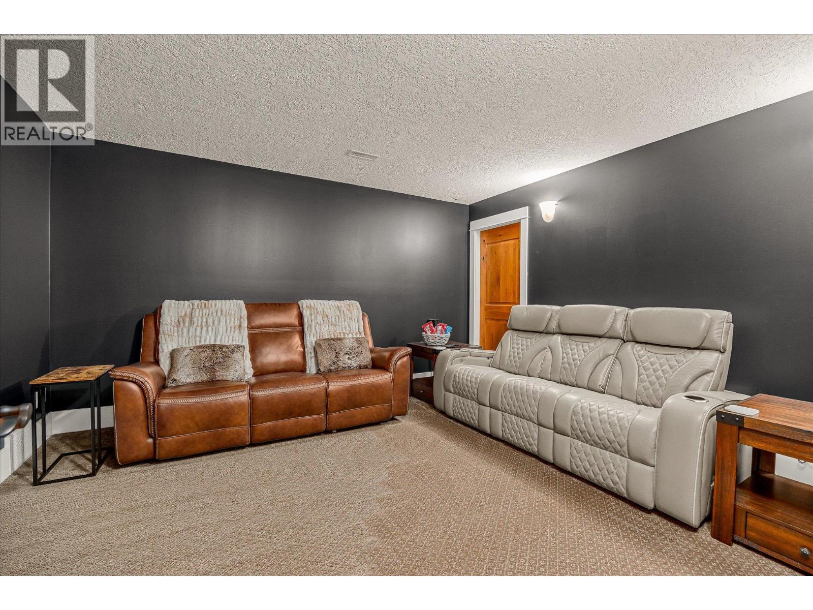 14419 Downton Avenue Unit# 206, Summerland