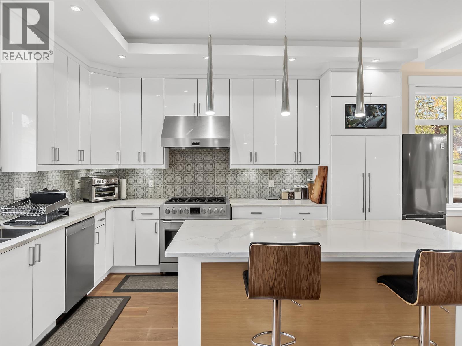 2699 E 7TH AVENUE, Vancouver