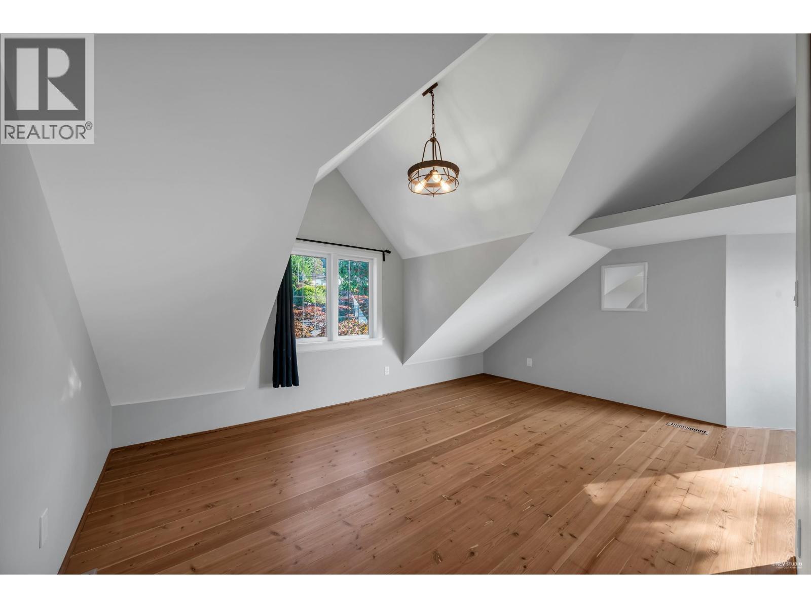 2602 OTTAWA AVENUE, West Vancouver