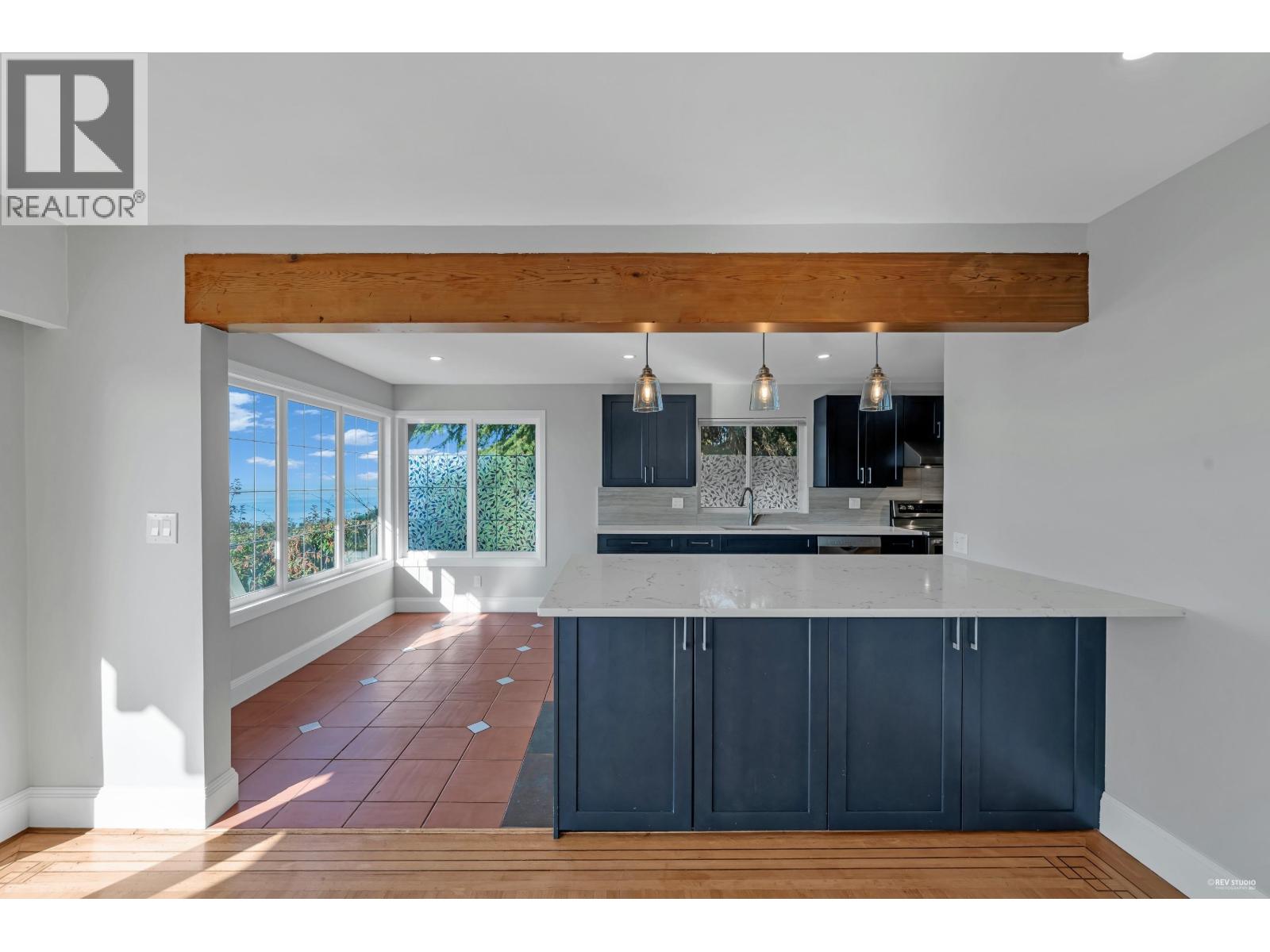 2602 OTTAWA AVENUE, West Vancouver