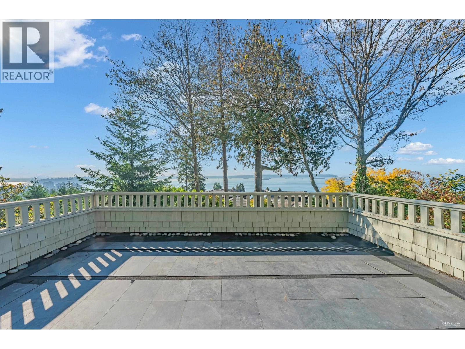 2602 OTTAWA AVENUE, West Vancouver