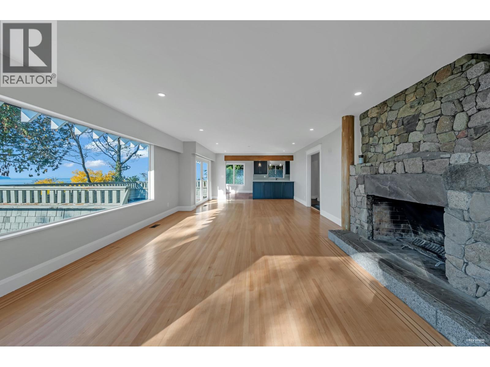 2602 OTTAWA AVENUE, West Vancouver