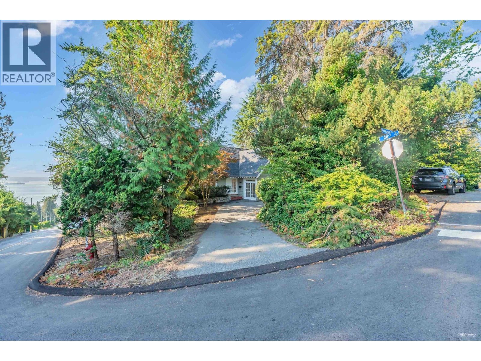 2602 OTTAWA AVENUE, West Vancouver
