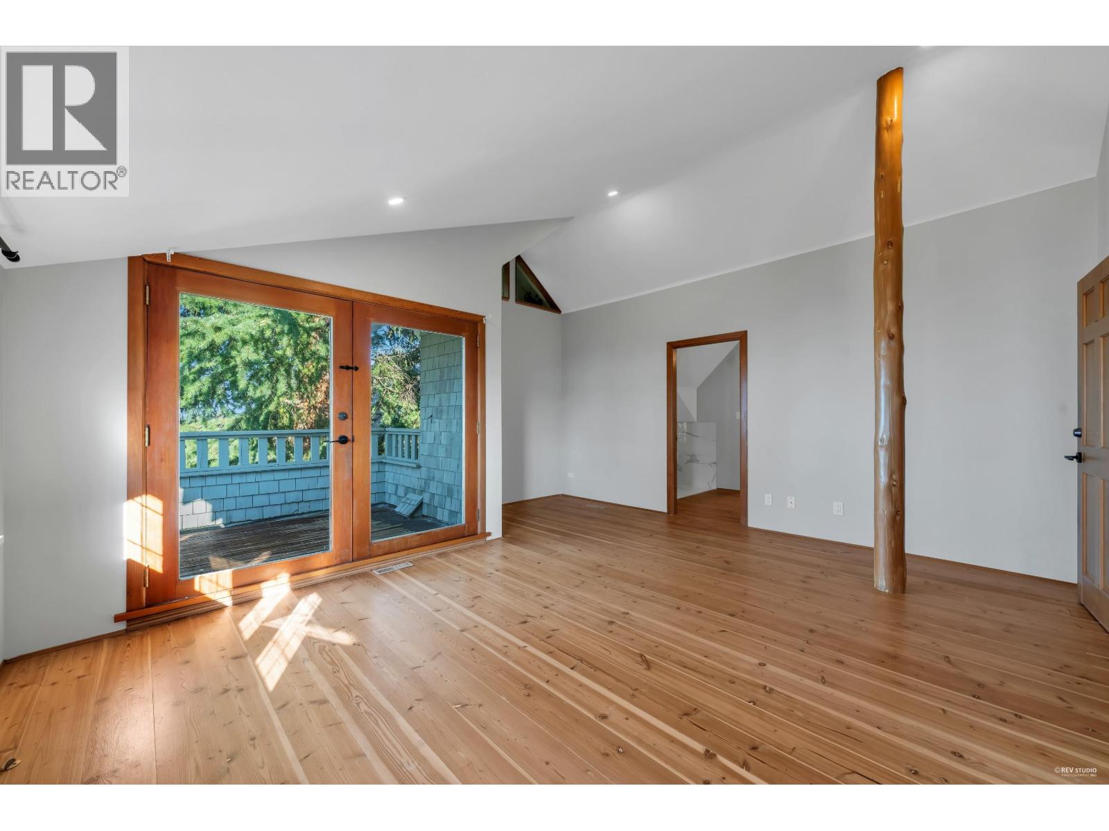 2602 OTTAWA AVENUE, West Vancouver