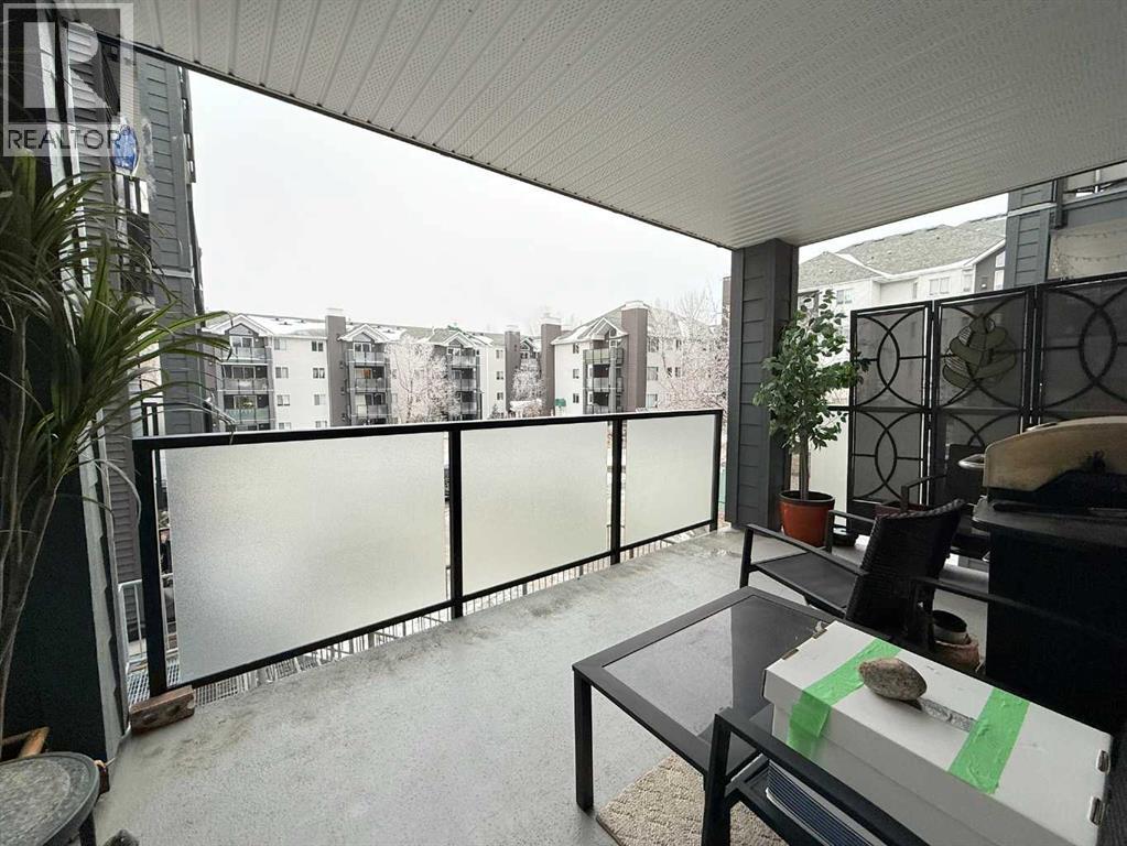 Single Family House for Sale in   Sierra Morena Mews SW Signal Hill Calgary 