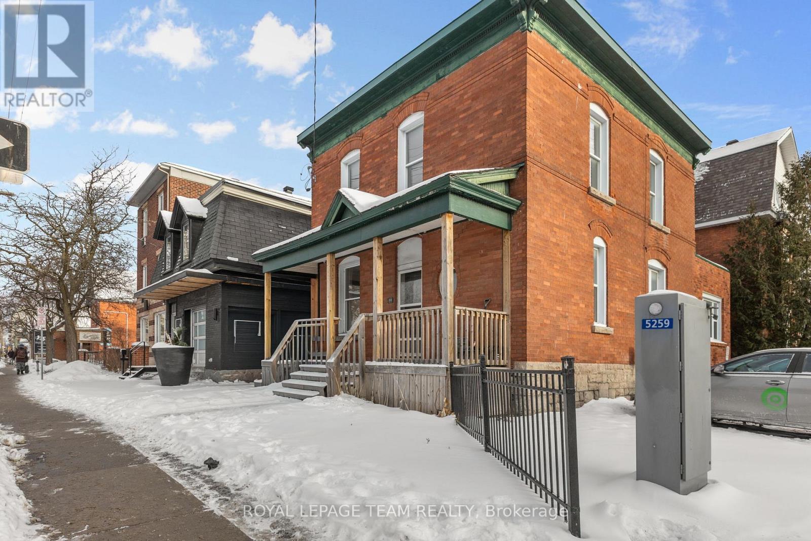 498 GLADSTONE AVENUE - 1