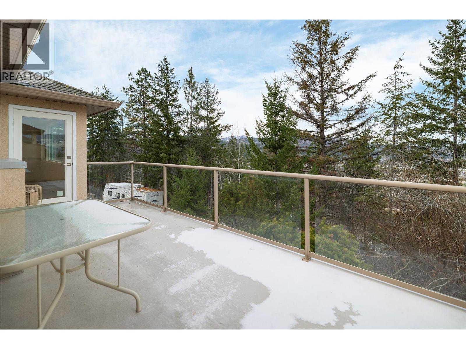 14 2300 Silver Place, Kelowna