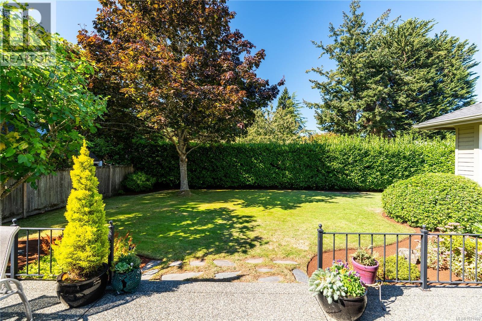 4520 Limerick Lane, Saanich