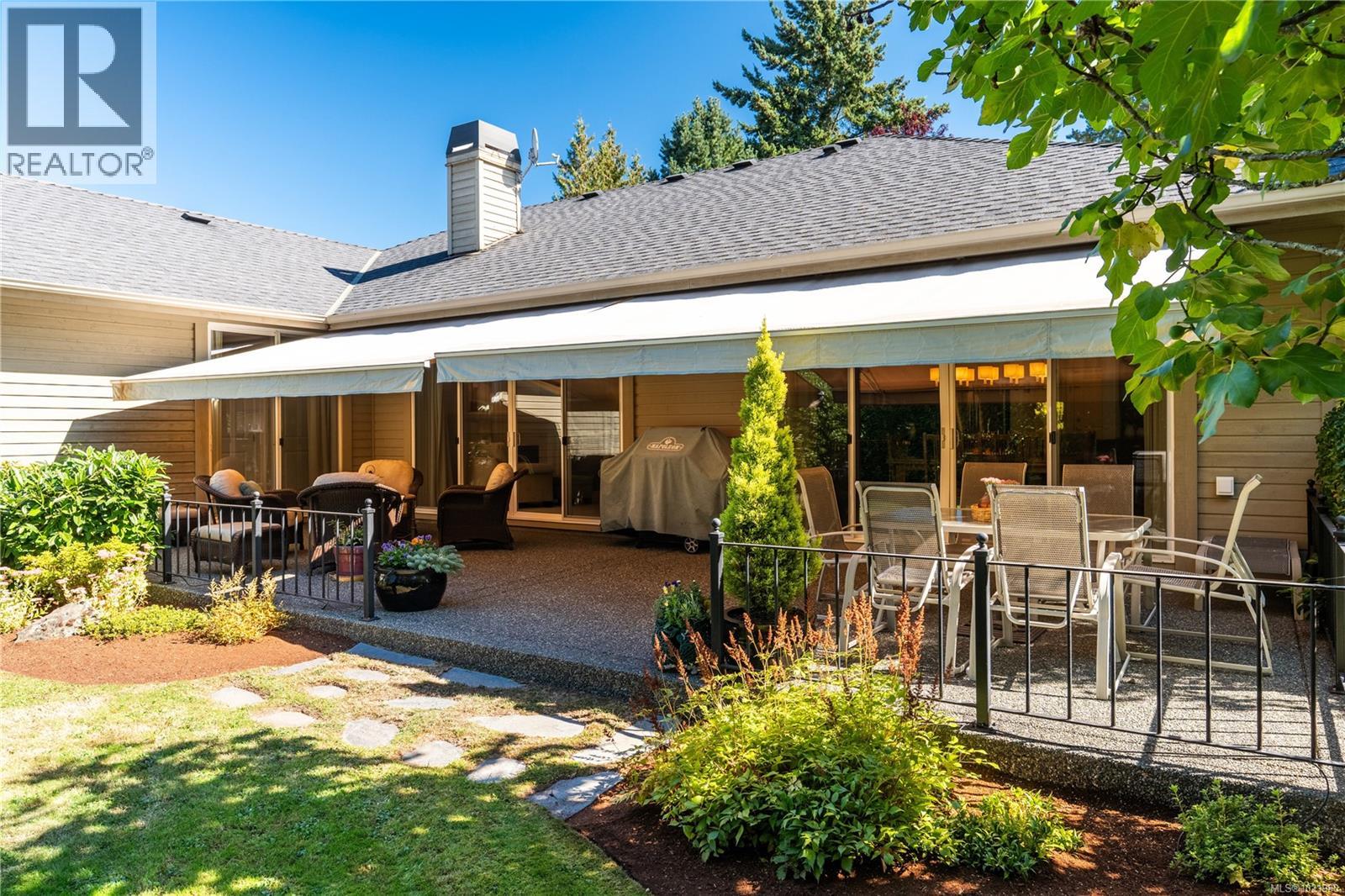 4520 Limerick Lane, Saanich