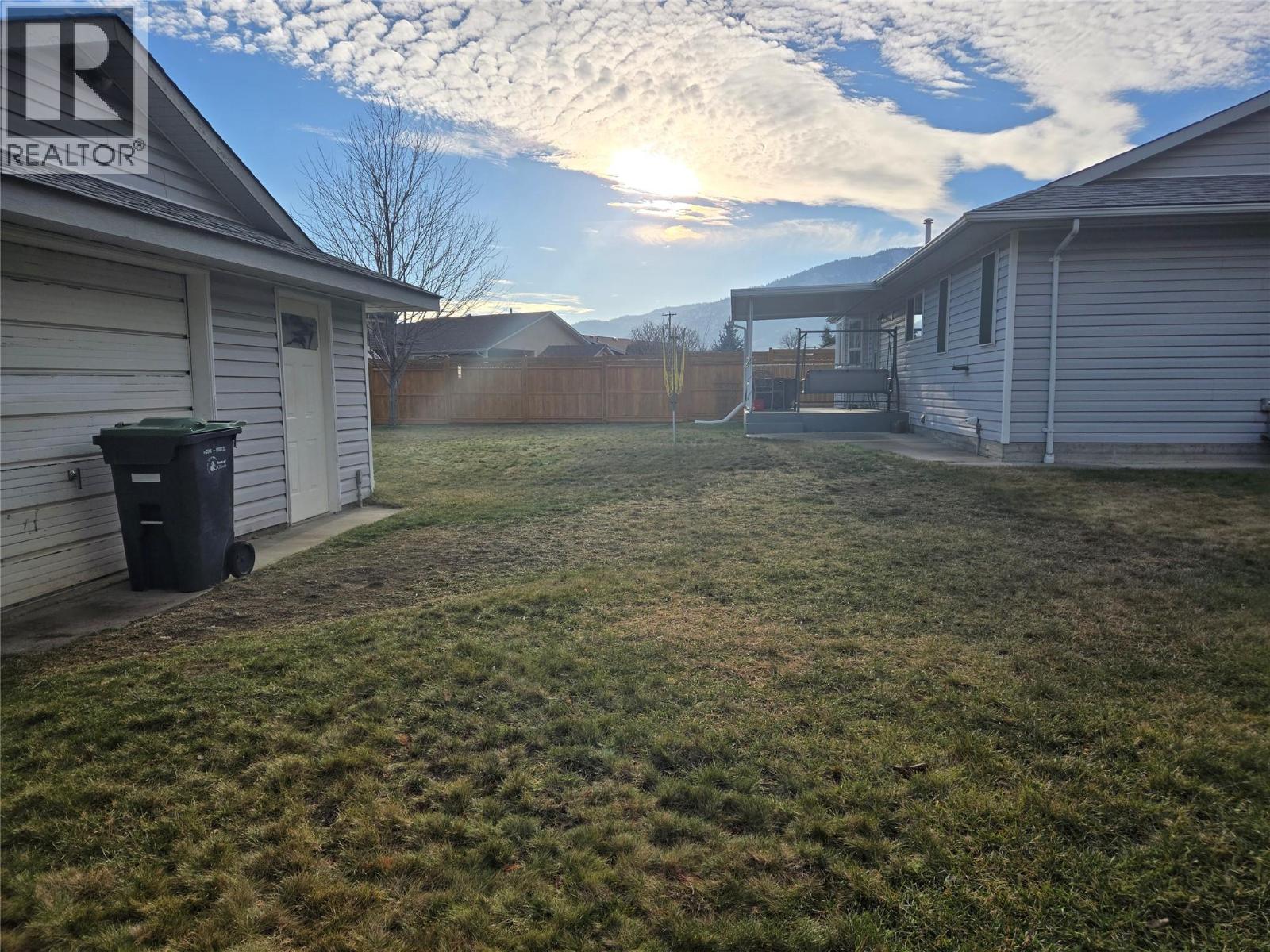 5897 Fairview Place, Oliver