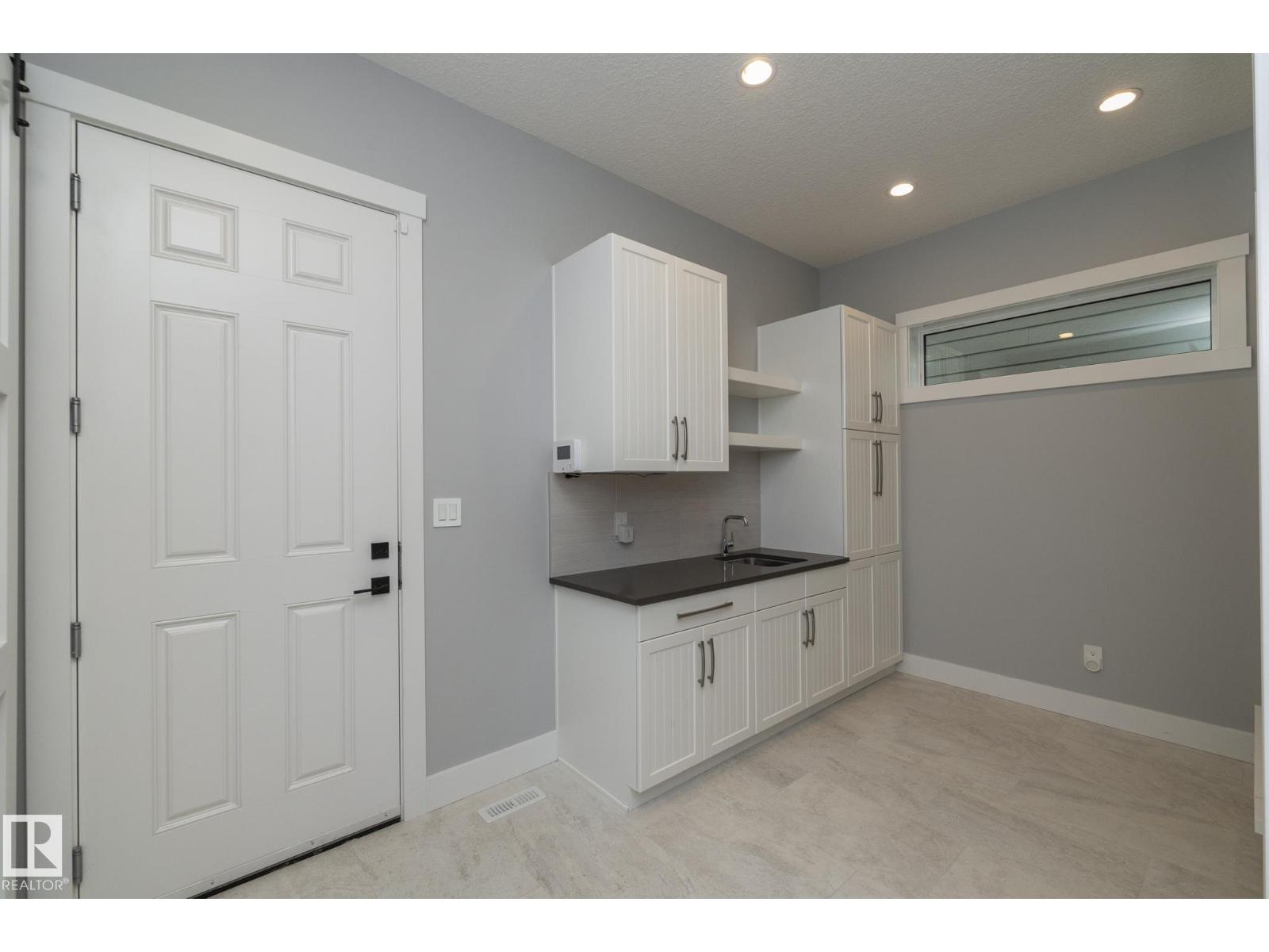 7549 MAY CM NW, Edmonton