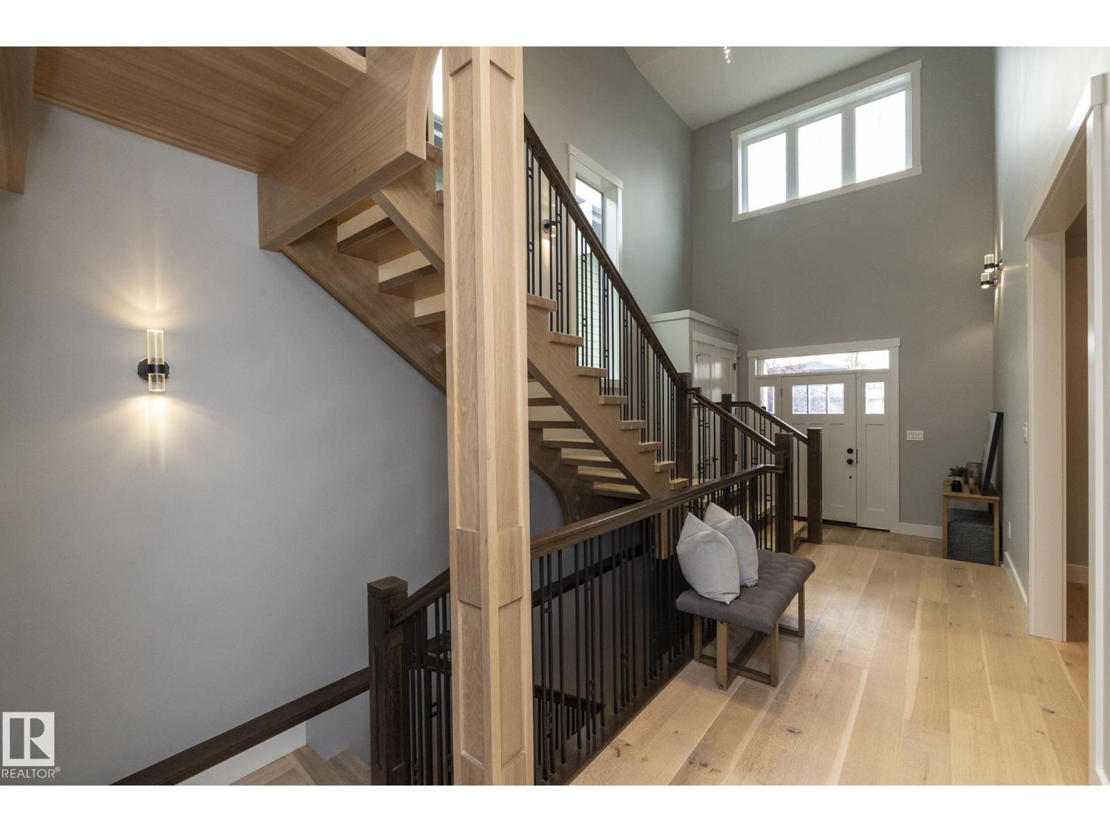 7549 MAY CM NW, Edmonton