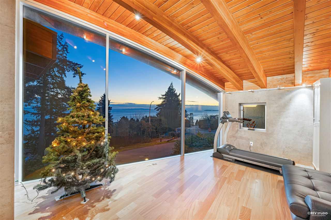 14523 MAGDALEN AVENUE, White Rock