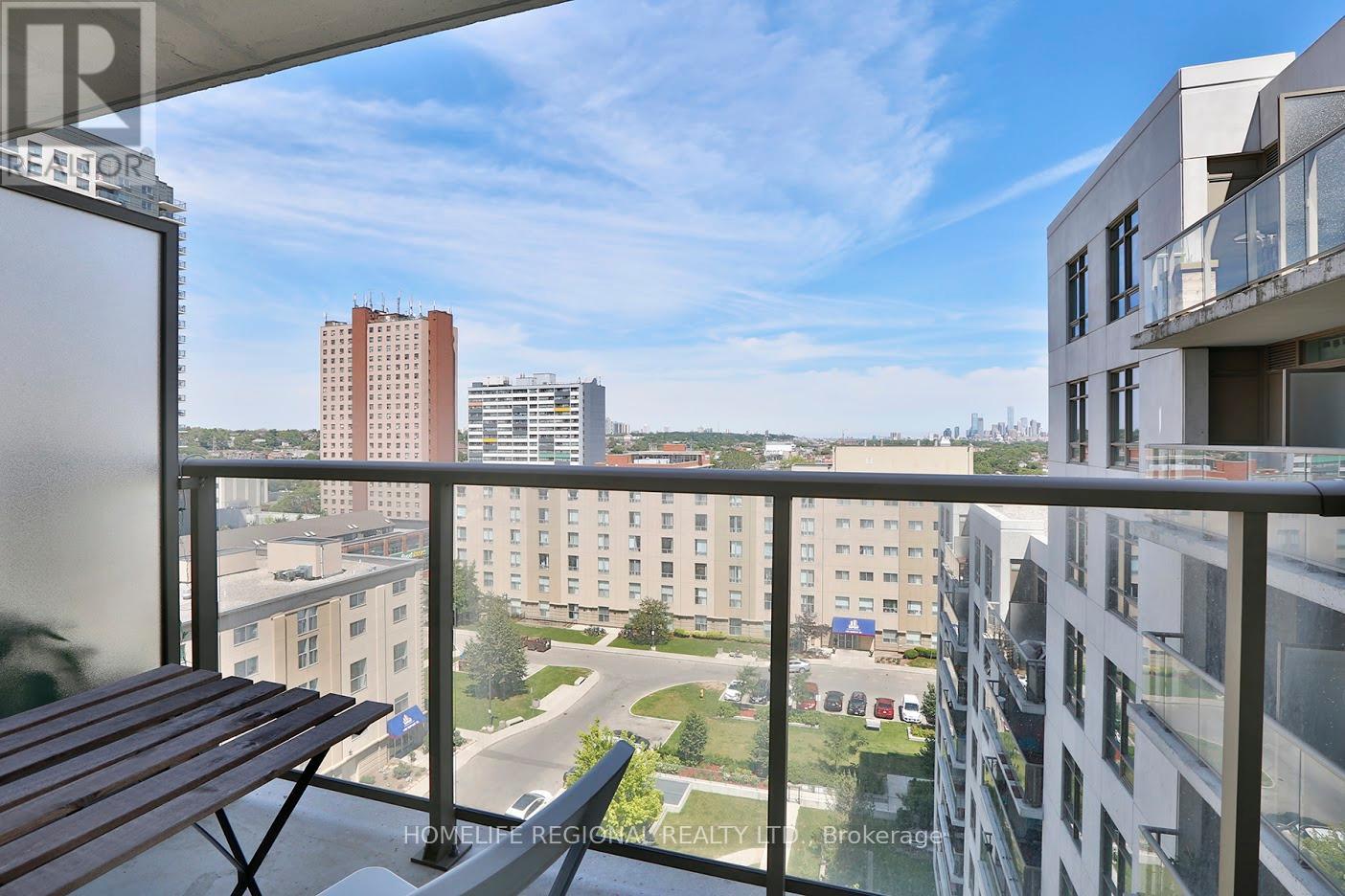 #1015 816 LANSDOWNE AVENUE - 14