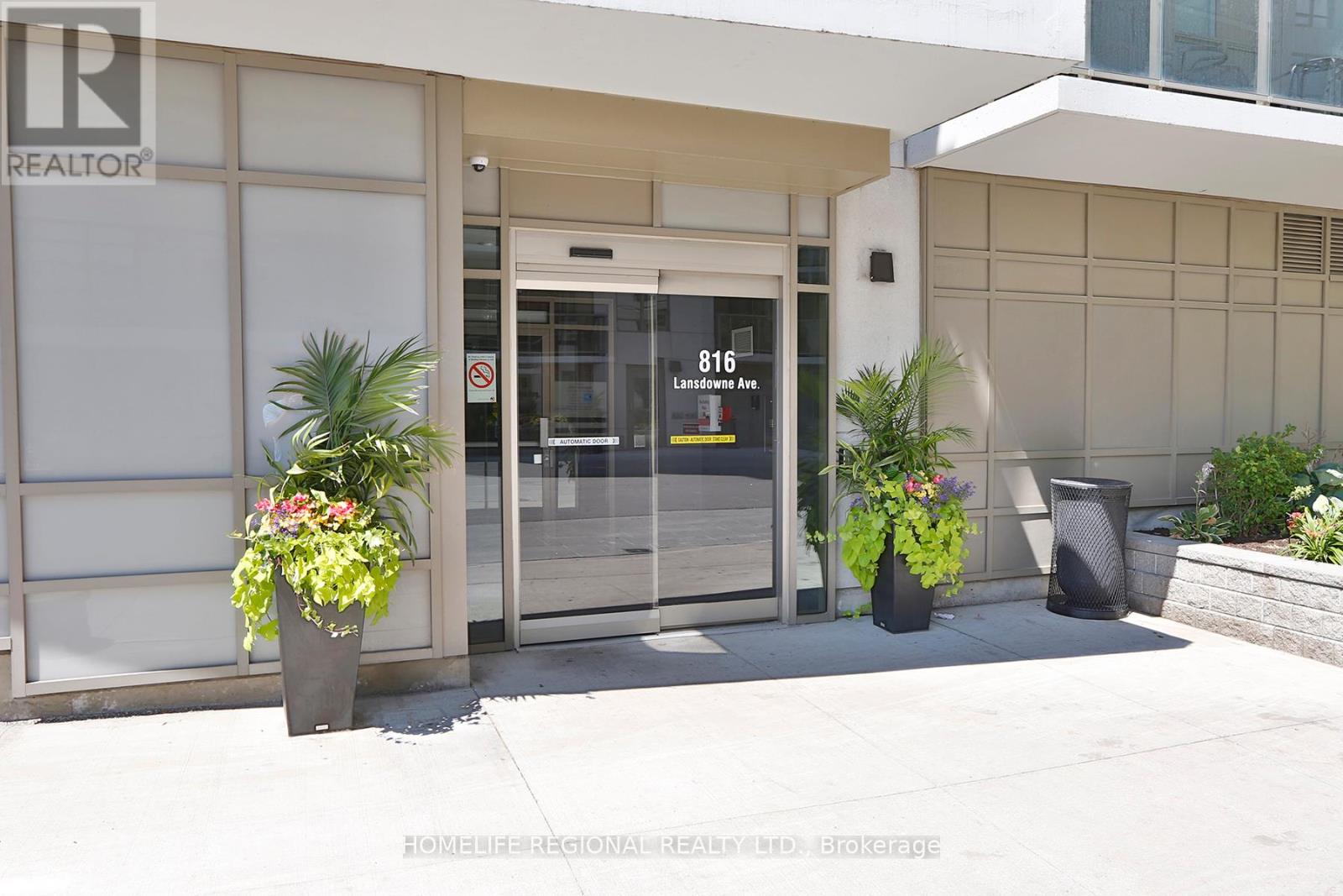 #1015 816 LANSDOWNE AVENUE - 3