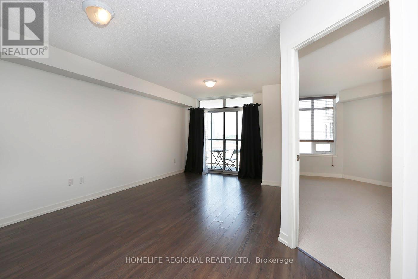#1015 816 LANSDOWNE AVENUE - 8