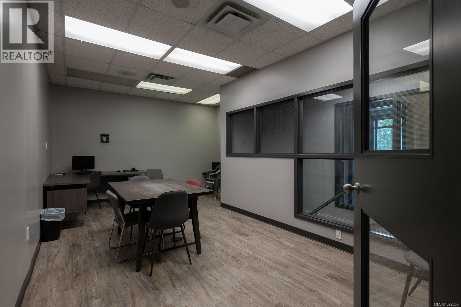 4820 WALLACE ST - 13