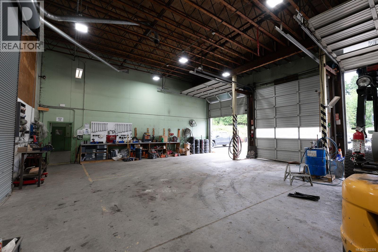 4820 WALLACE ST - 21