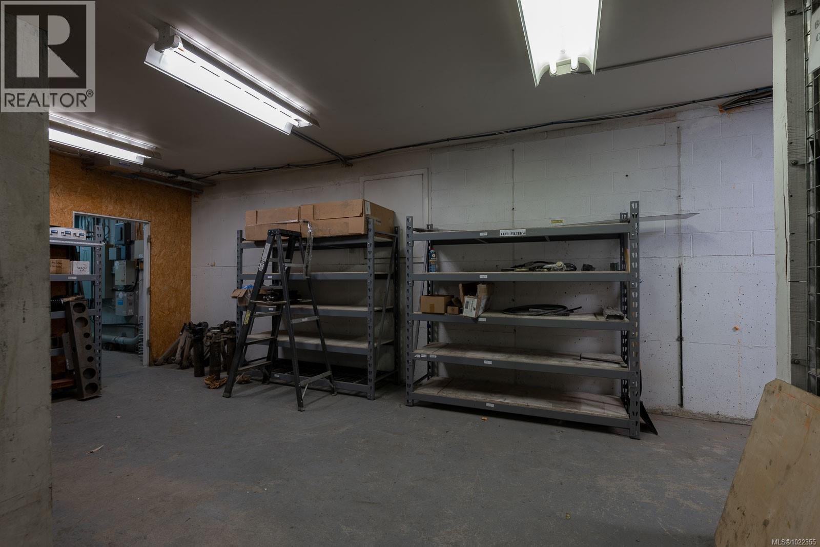 4820 WALLACE ST - 32