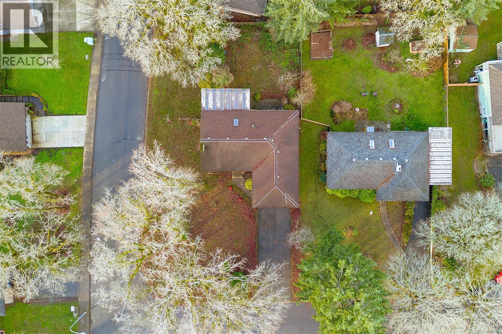 6026 Hyacinth Pl, Duncan