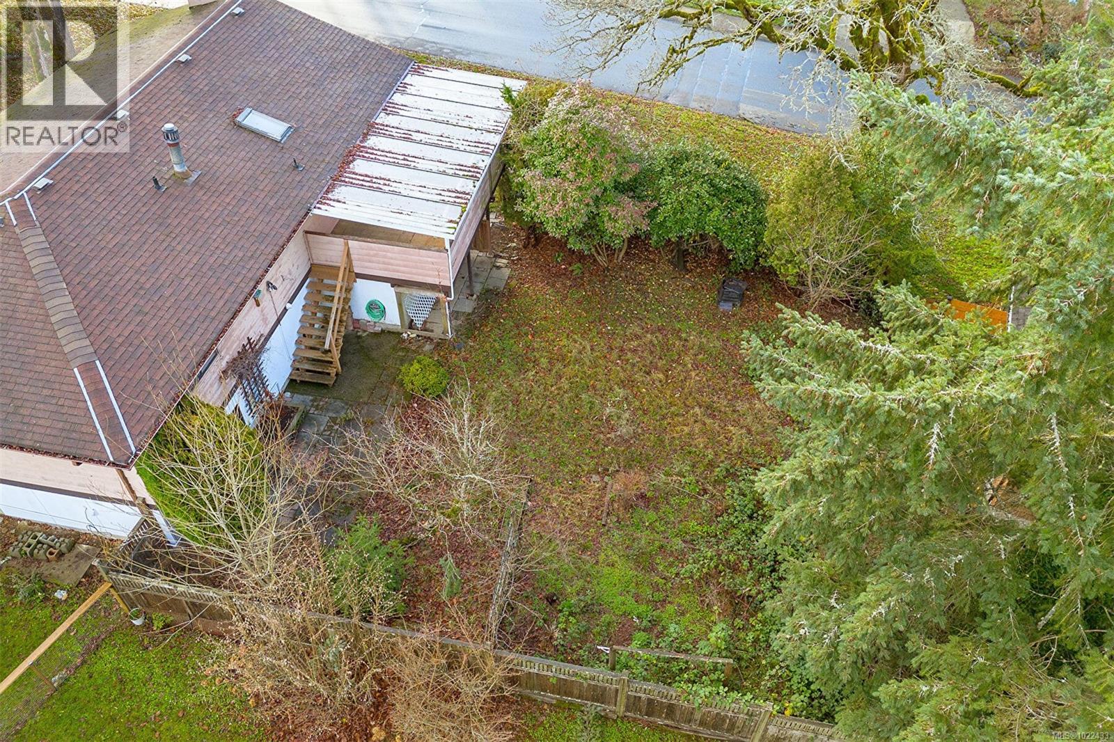 6026 Hyacinth Pl, Duncan