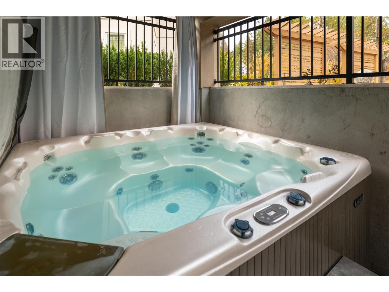  4182 Gallaghers Fairway South, Kelowna