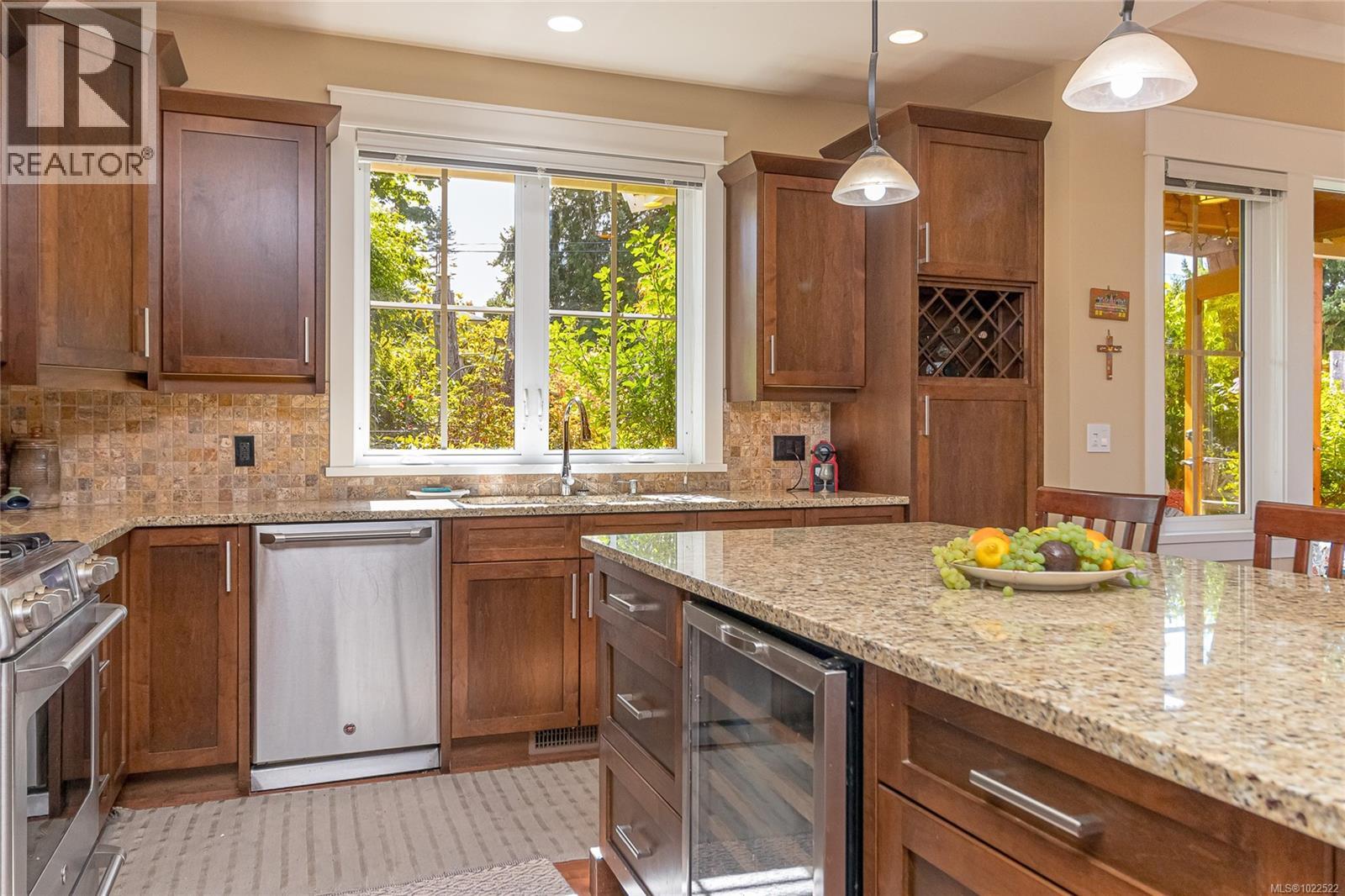 598 Arbutus St, Qualicum Beach