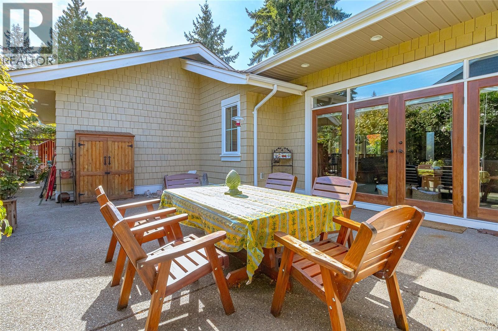 598 Arbutus St, Qualicum Beach