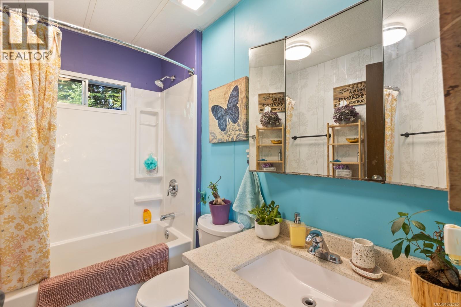 4738 Oakridge Dr, Courtenay