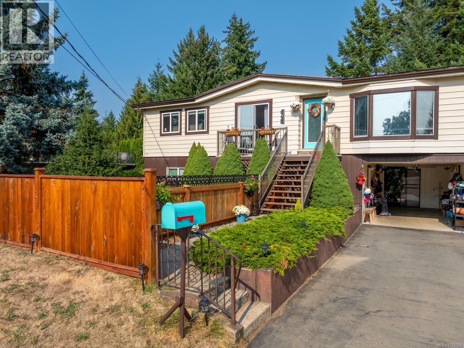 4738 Oakridge Dr, Courtenay