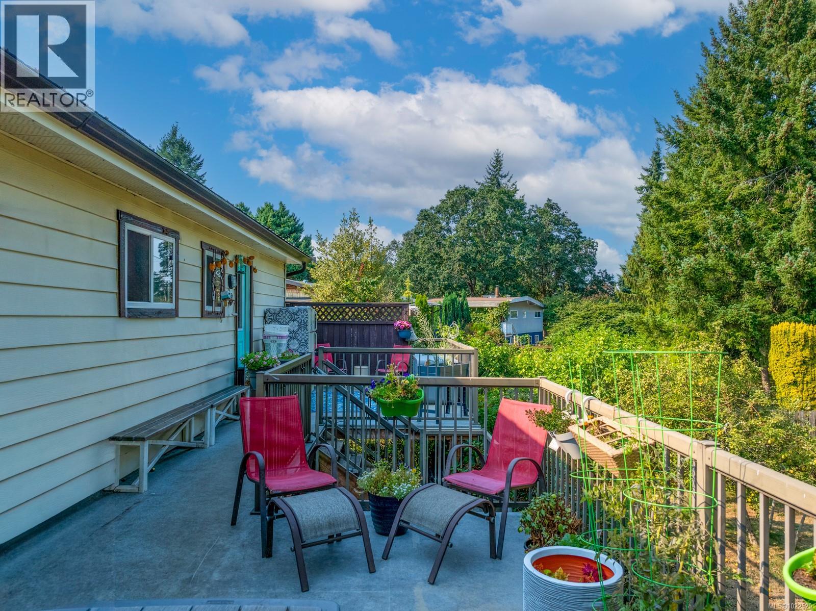 4738 Oakridge Dr, Courtenay