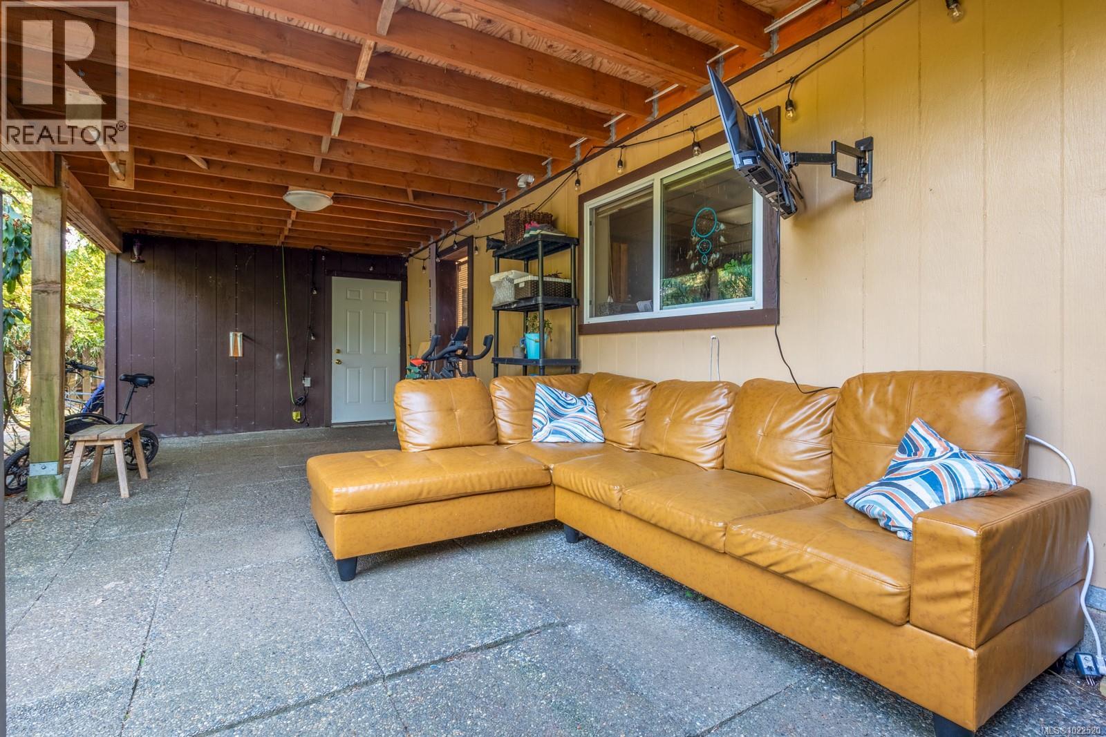 4738 Oakridge Dr, Courtenay