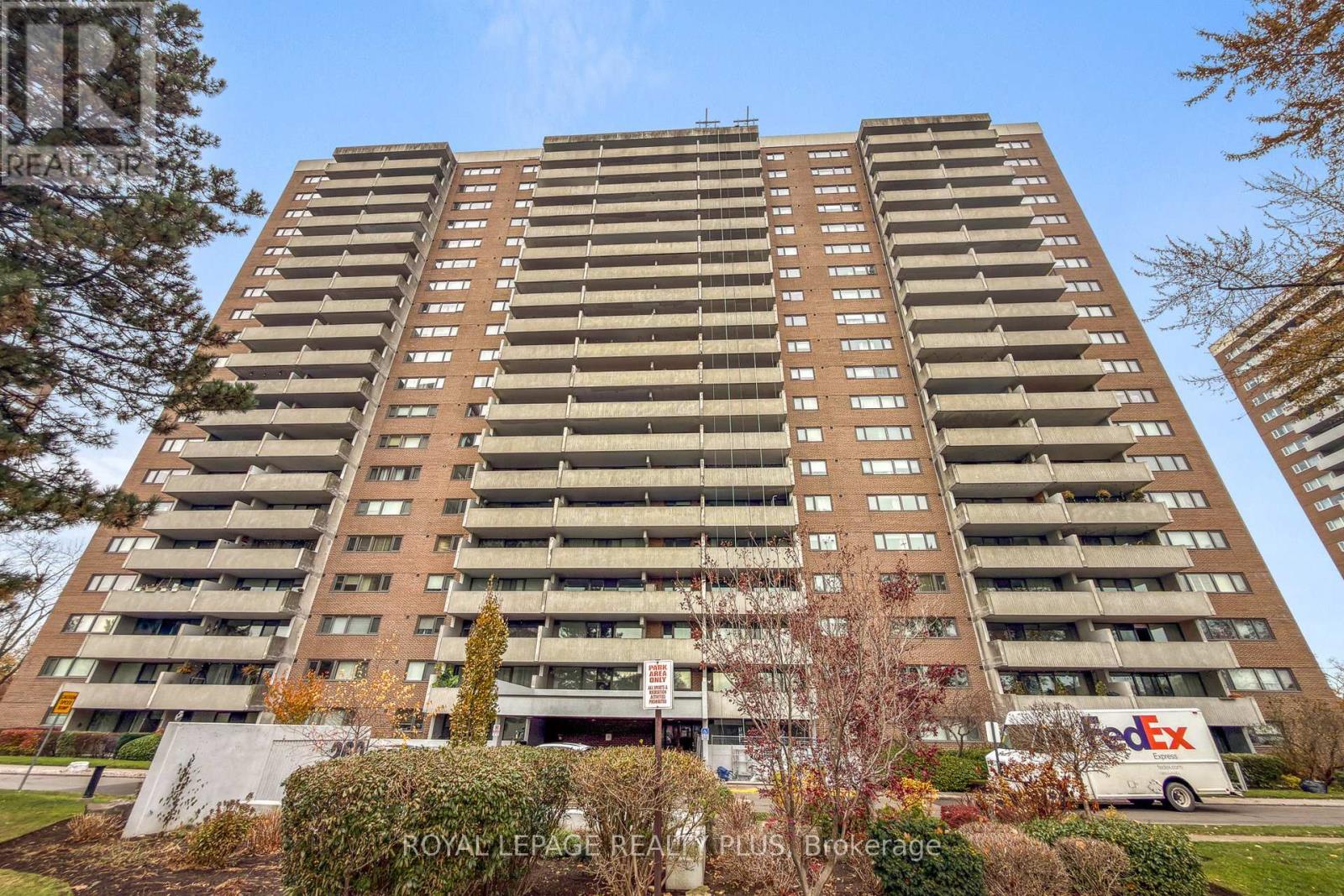 1206 - 260 SCARLETT ROAD - Photo 3 of 35, Toronto (Rockcliffe-Smythe), Ontario