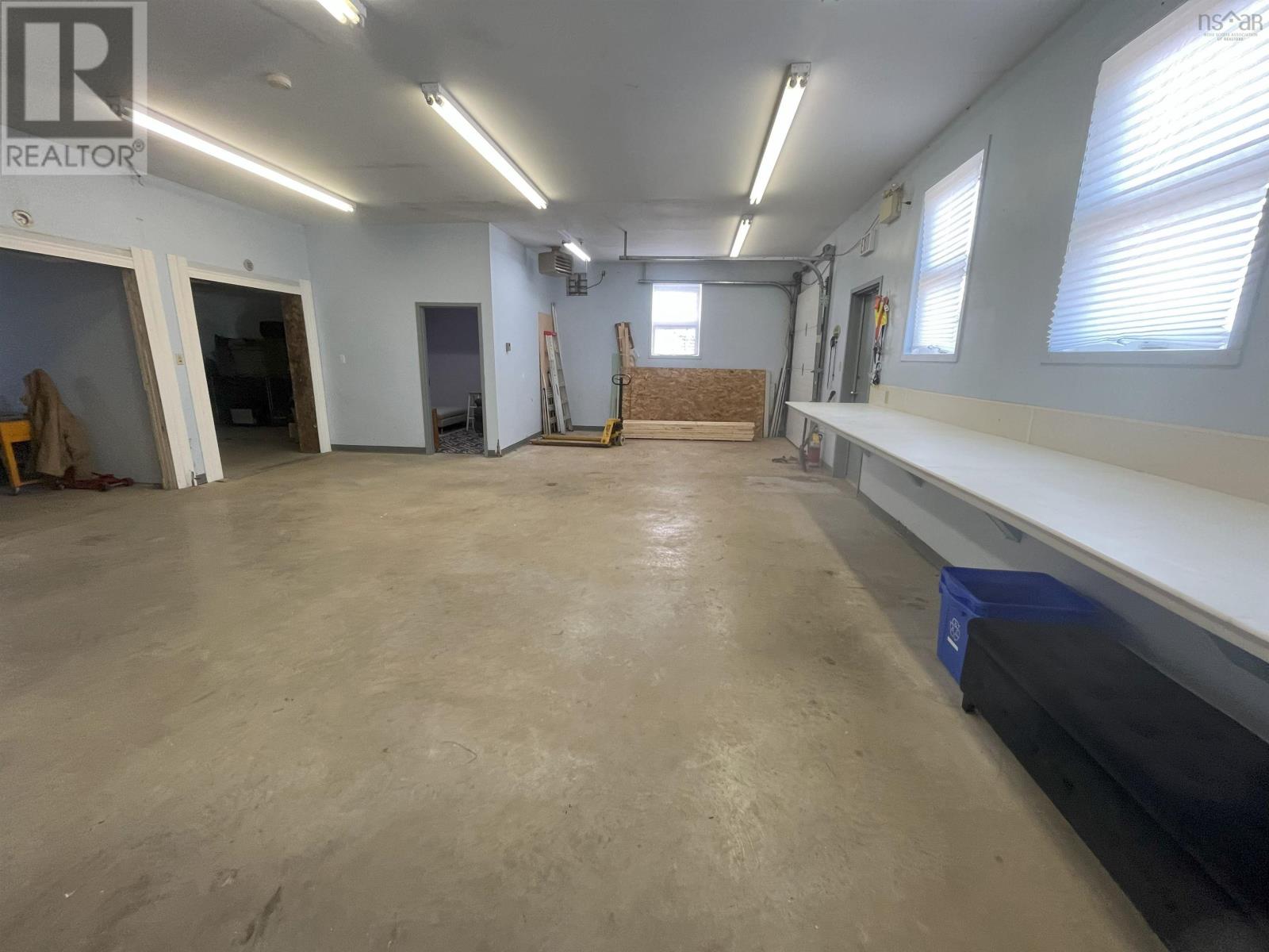 Property 23 of 50 of 6858 Highway 105