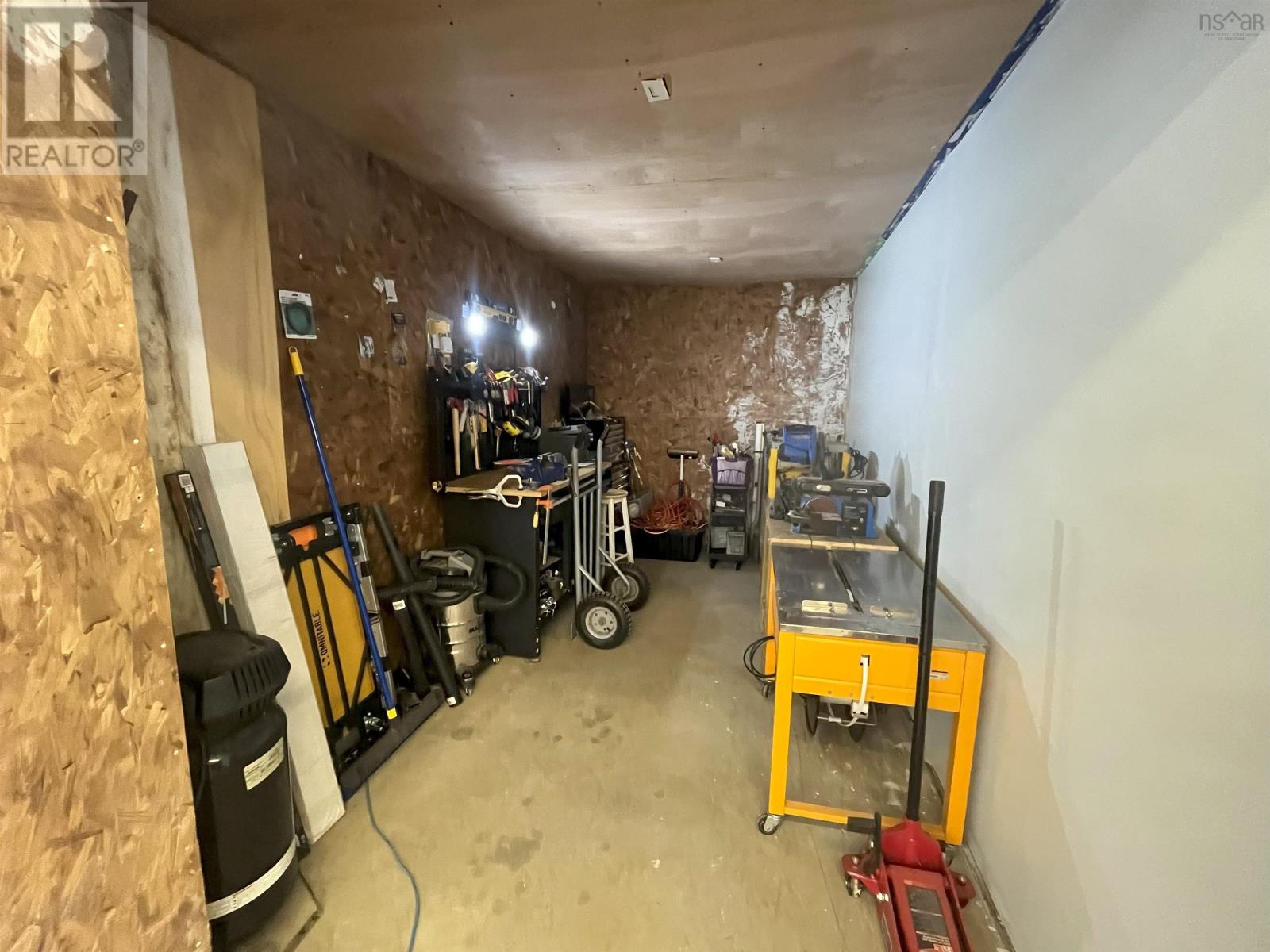 Property 30 of 50 of 6858 Highway 105