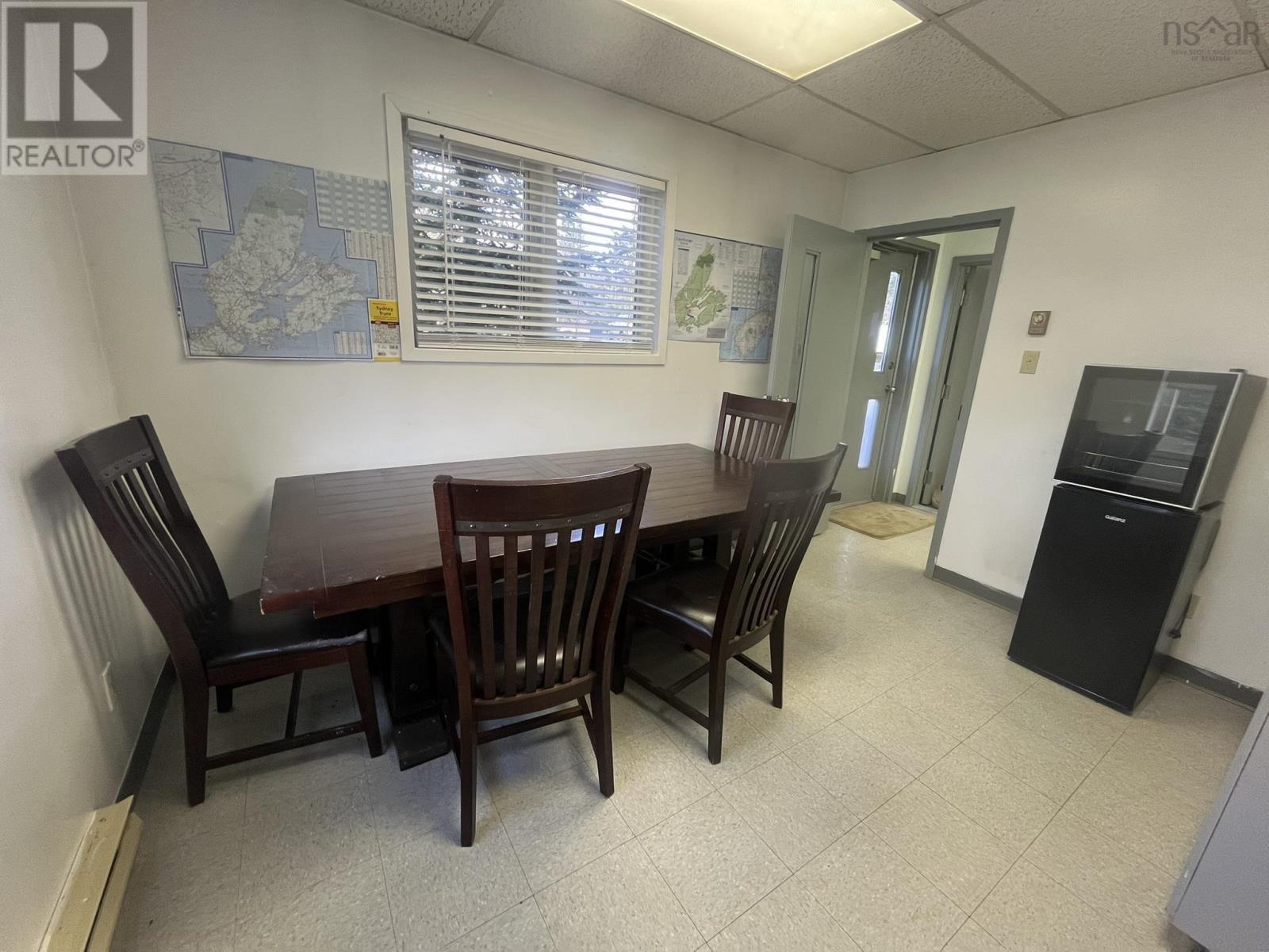 Property 7 of 50 of 6858 Highway 105