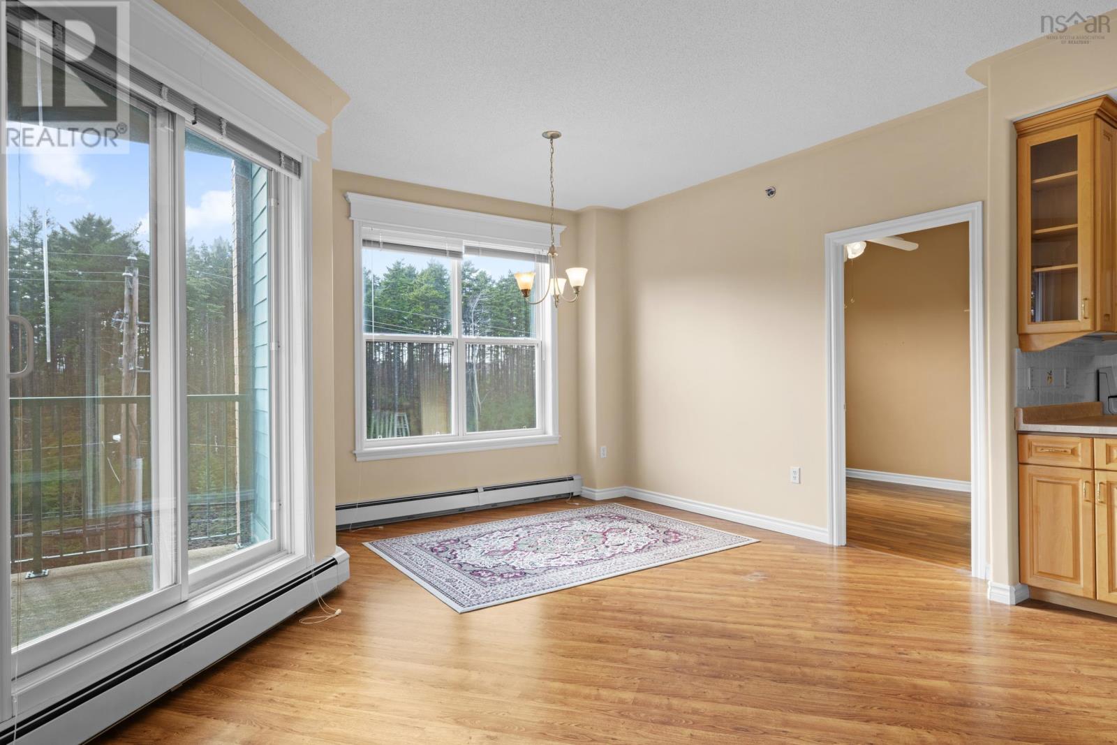 Property 20 of 39 of 404 114 Regency Park Drive