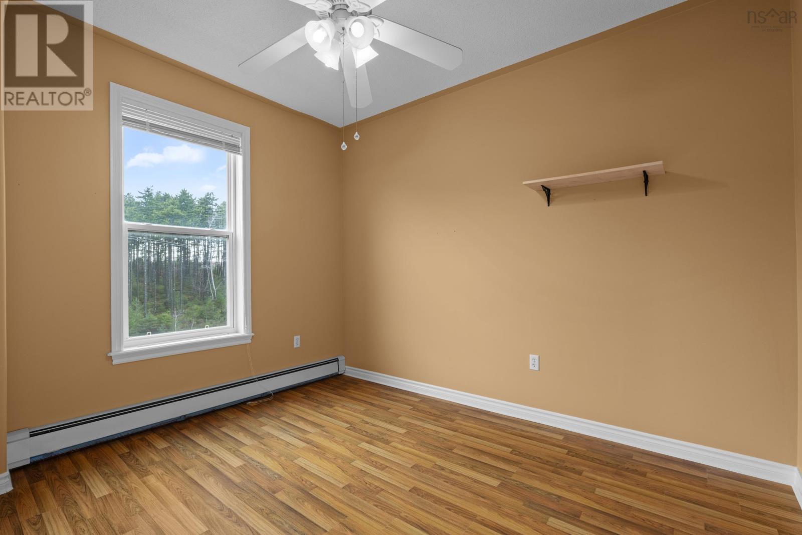 Property 22 of 39 of 404 114 Regency Park Drive