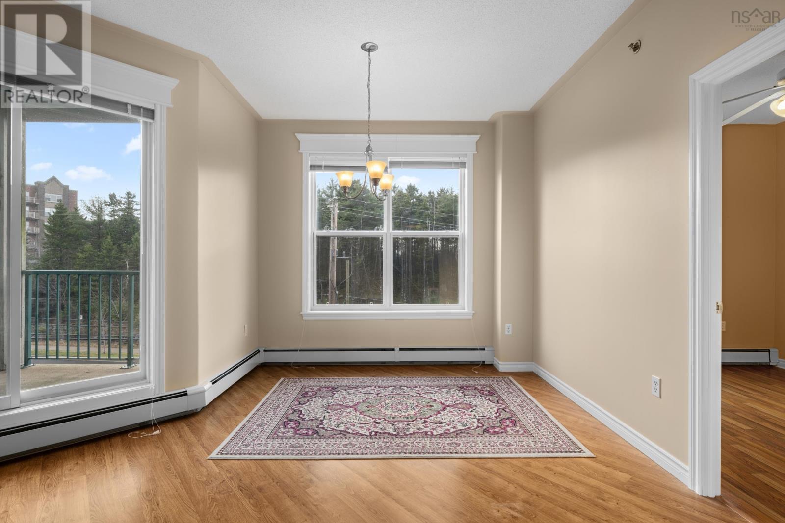 Property 21 of 39 of 404 114 Regency Park Drive